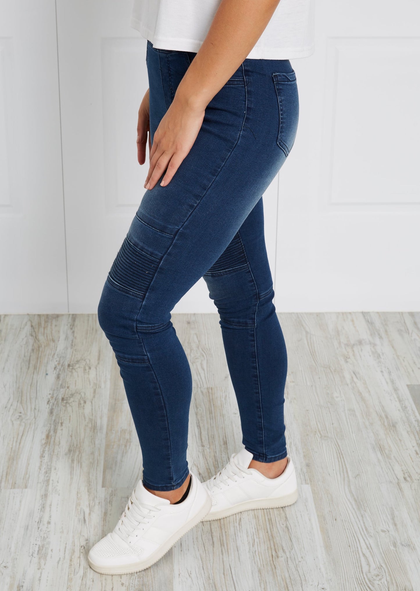 Elastic Biker Jeans