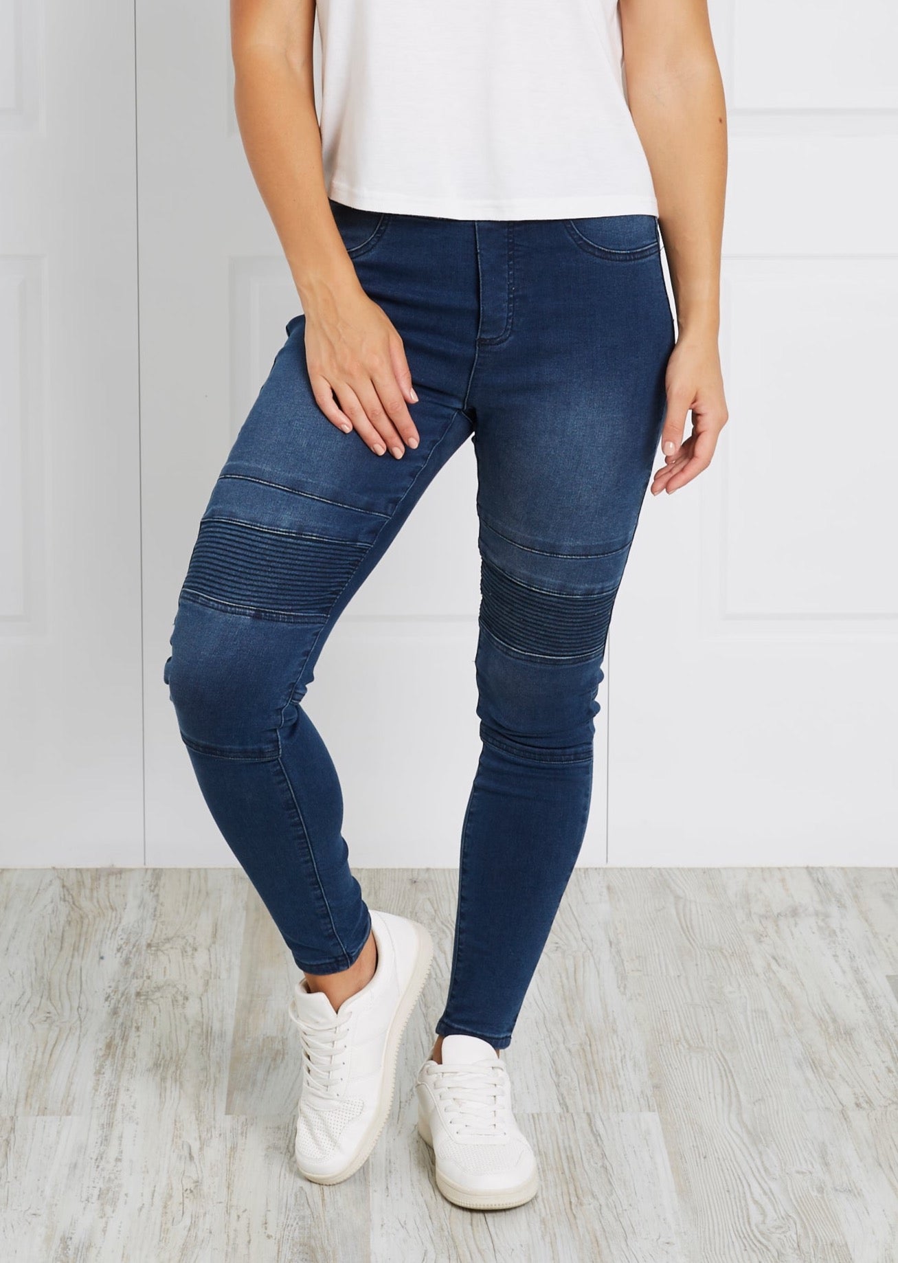 Elastic Biker Jeans