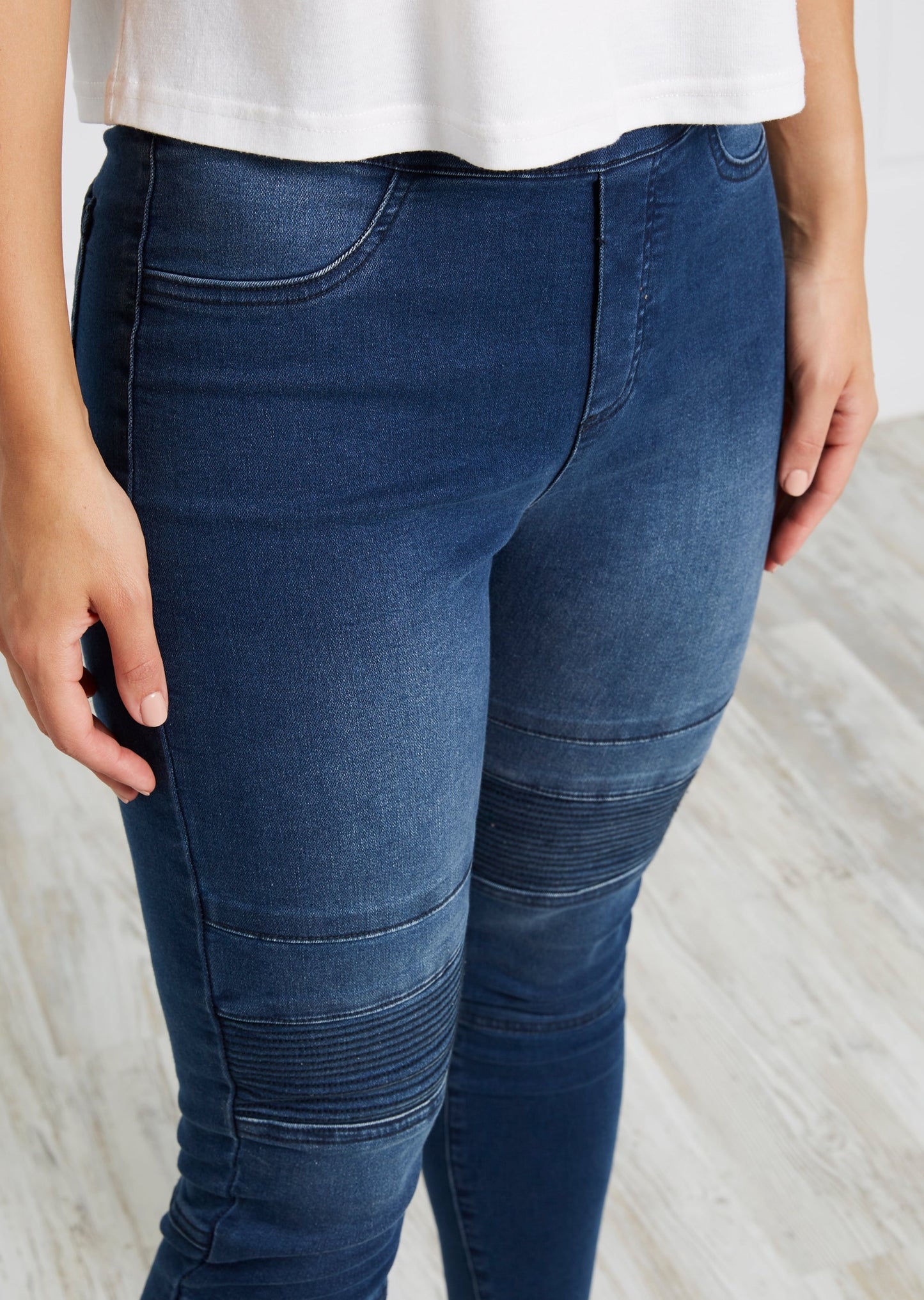 Elastic Biker Jeans